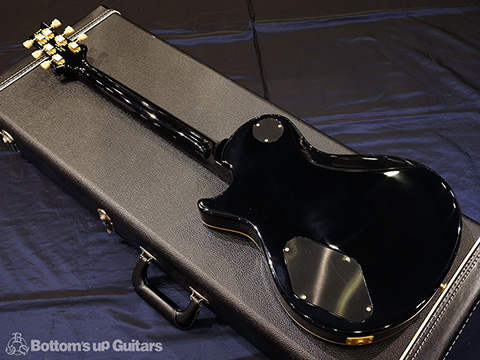 Paul Reed Smith Guitars Singlecut GPG 2000 Limited 2 of 20.
Black Finish SC 3 humbuckers.