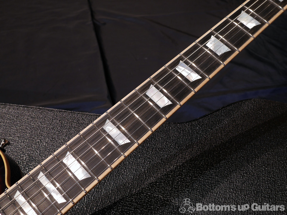 DTM McNaught Vintage Singlecut VSC Diamond Quilt Korina Ebony