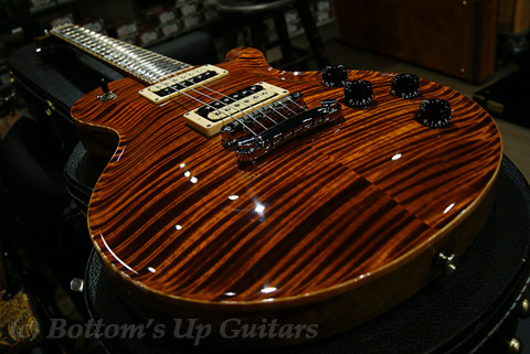 David Thomas McNaught Vintage Singlecut Black Korina body and neck, Brazilian Rosewood FB. Tiger Eye