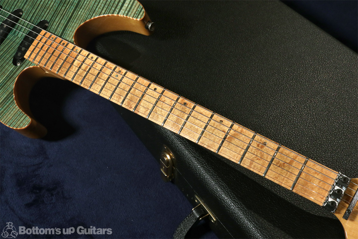 David Thomas McNaught DTM マクノウト マクノート ハンドメイド オーダーメイド ダイアモンドグレード フレイムメイプル David Thomas McNaught Guitars {BUG} 2001 G4 Diamond Flame White Limba Maple Neck&FB FRT Mod. - Hawaiian Ice -