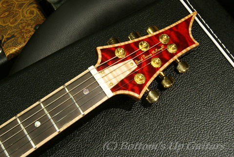 David Thomas McNaught Signature Phoenix Red (マクノウト元所有機)