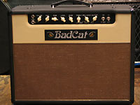 バッドキャット　ホットキャット　正規輸入品　クラスＡアンプ　Point to Point Hand wired ClassA circuit amp　BAD CAT HOT CAT