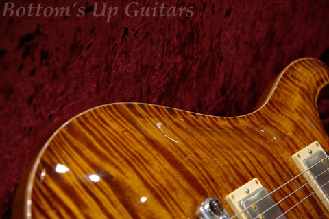 PRS Modern Eagle II ポールリードスミス モダンイーグル ２ / ワンピースPrivate Stock Grade Hard Maple Top 仕様 Yellow Tiger Gloss Lacquer finish 新品同様USED！