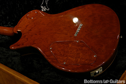 Private Stock Private Stock Singlecut Semi-Hollow "Special built for Bottom's Up Guitars"
- Faded Denim -