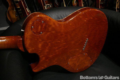 Private Stock Private Stock Singlecut Semi-Hollow "Special built for Bottom's Up Guitars"
- Faded Denim -