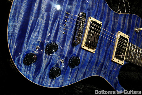 Private Stock Private Stock Singlecut Semi-Hollow "Special built for Bottom's Up Guitars"
- Faded Denim -