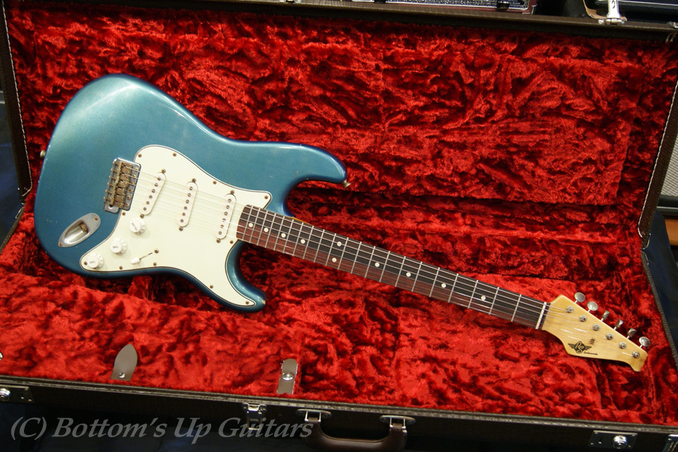 RS Guitar Works "Old Friend" series Contour Greenguard Aged Lake Placid Blue over Daphne Blue