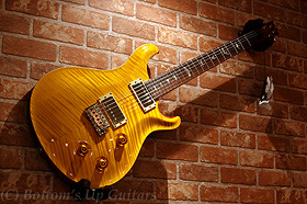 Custom22 Trem Vintage Yellow