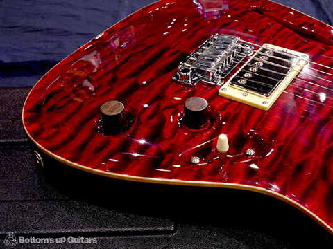 Combat Guitars オーダー ST WARM Custom [AAAAAキルトメイプル Combat Guitars オーダー ST WARM Custom [AAAAAキルトメイプル