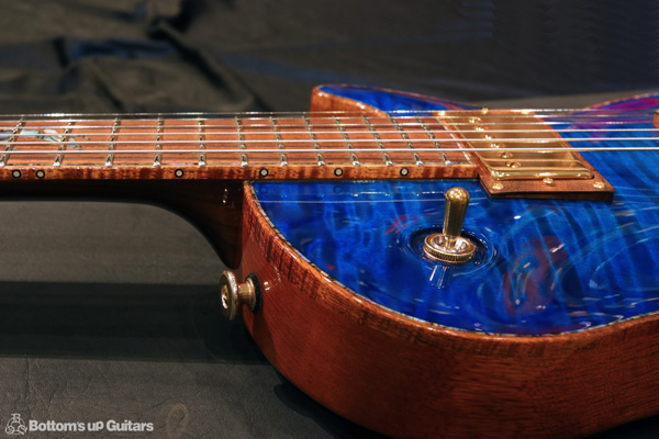 T's Guitars {BUG} NEW MODEL G.G.Award受賞作品『Arc-Singlecut・Aquamarine』one-of-a-kind 楽器フェアモデル